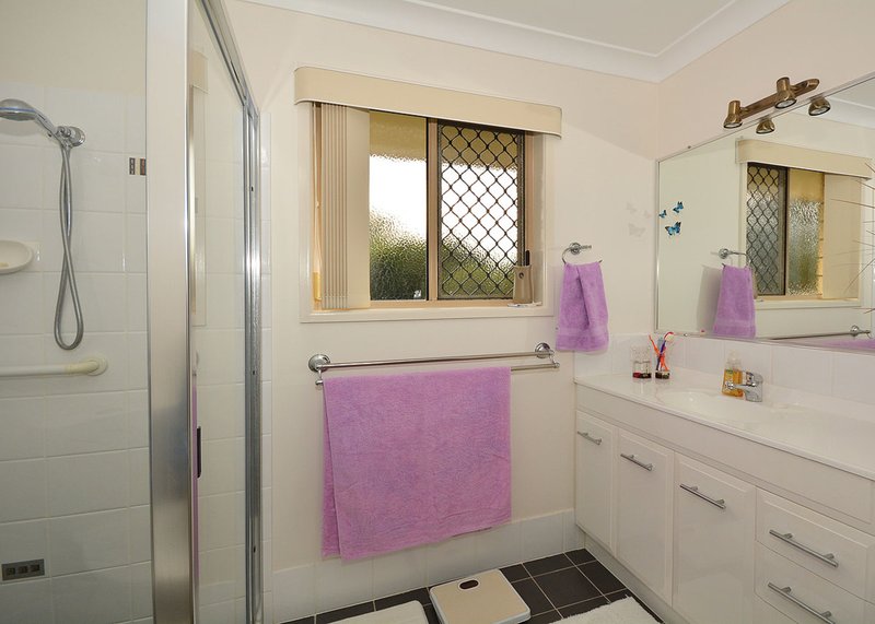 Photo - 39 Lucas Drive, Burrum Heads QLD 4659 - Image 9