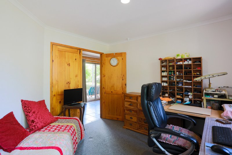 Photo - 39 Lynland Drive, Armidale NSW 2350 - Image 12