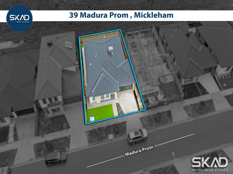 Photo - 39 Madura Promenade, Mickleham VIC 3064 - Image 14