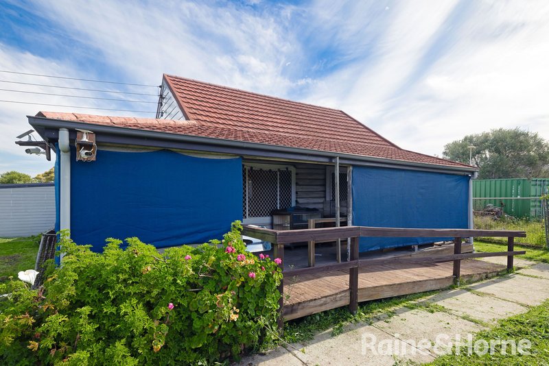 Photo - 39 Maitland Road, Hexham NSW 2322 - Image 2