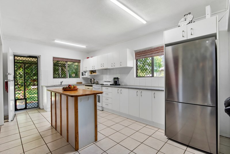 Photo - 39 Maleny Street, Landsborough QLD 4550 - Image 3