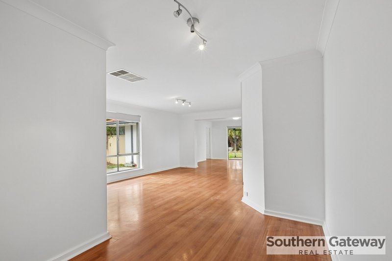 Photo - 39 Mandfield Way, Parmelia WA 6167 - Image 3