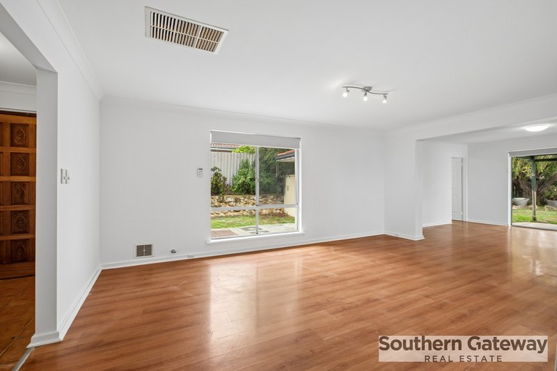 Photo - 39 Mandfield Way, Parmelia WA 6167 - Image 4