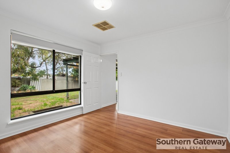 Photo - 39 Mandfield Way, Parmelia WA 6167 - Image 8