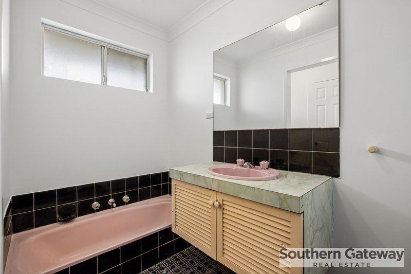 Photo - 39 Mandfield Way, Parmelia WA 6167 - Image 17