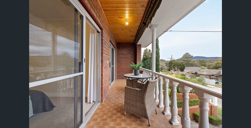 Photo - 39 Mareeba Crescent, Bayswater VIC 3153 - Image 4