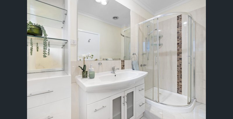 Photo - 39 Mareeba Crescent, Bayswater VIC 3153 - Image 11