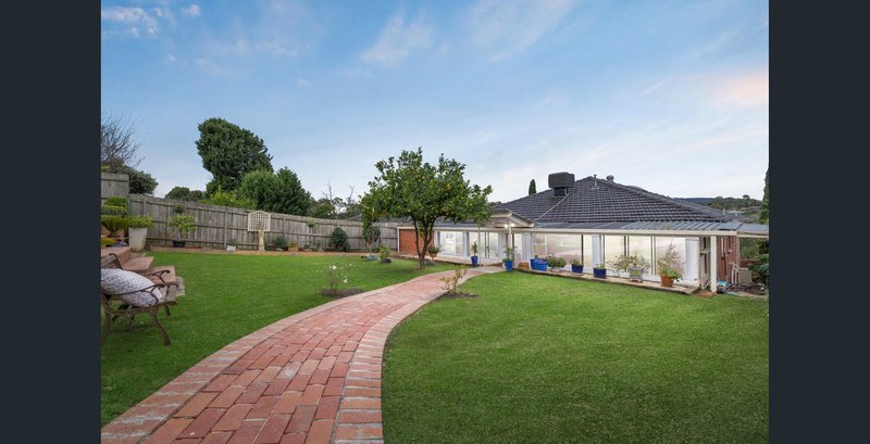 Photo - 39 Mareeba Crescent, Bayswater VIC 3153 - Image 15