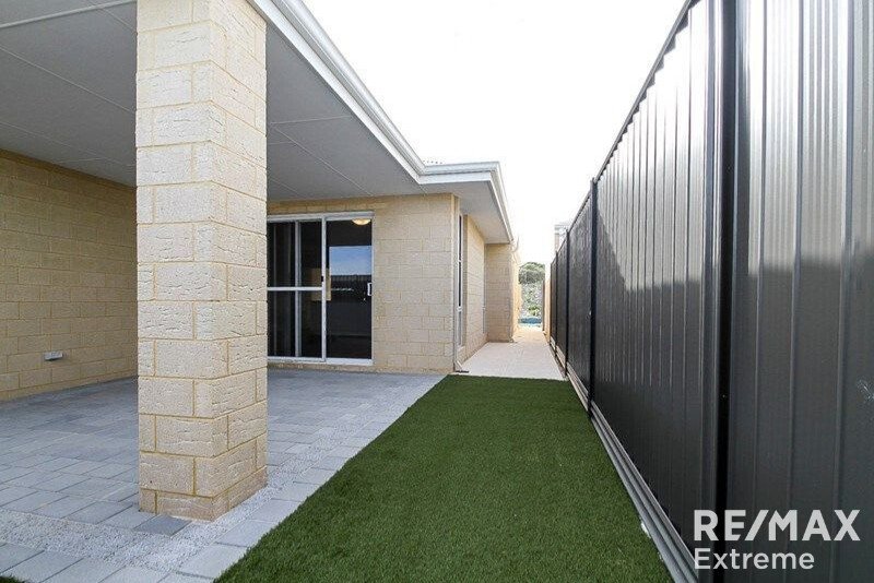 Photo - 39 Marginella Boulevard, Jindalee WA 6036 - Image 18