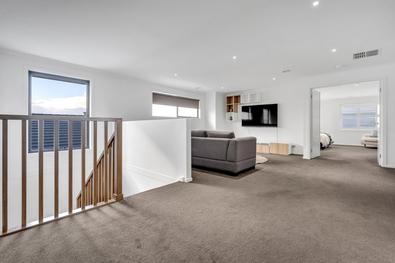 Photo - 39 Matrix Circuit, Craigieburn VIC 3064 - Image 17