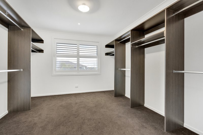 Photo - 39 Matrix Circuit, Craigieburn VIC 3064 - Image 24