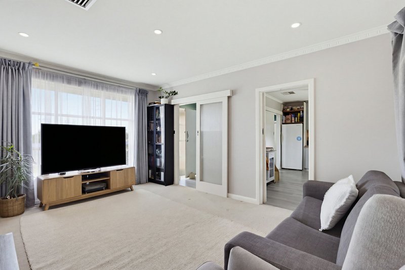 Photo - 39 Maxwell Road, Hackham West SA 5163 - Image 4