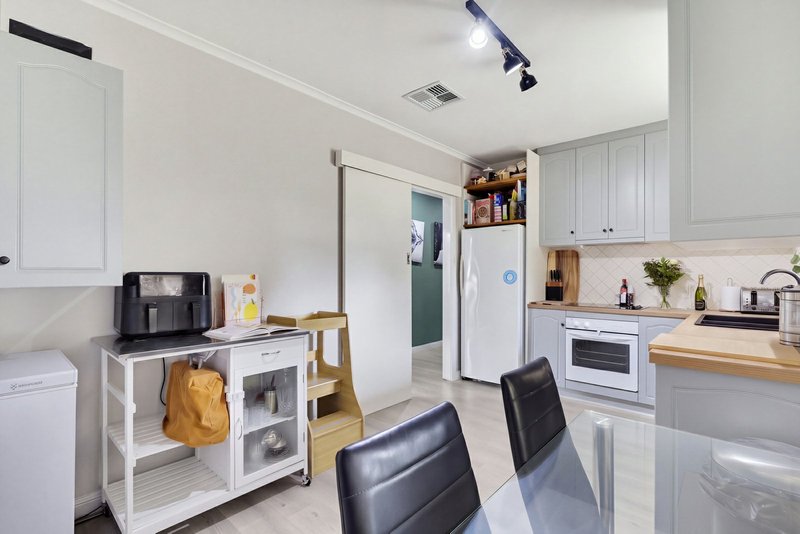 Photo - 39 Maxwell Road, Hackham West SA 5163 - Image 7