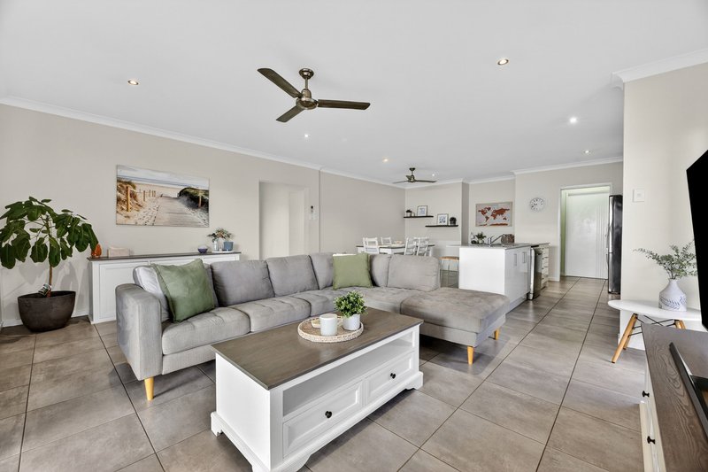 Photo - 39 Mclachlan Circuit, Willow Vale QLD 4209 - Image 6