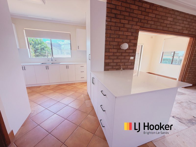 Photo - 39 Mcmillian Street, Sandringham NSW 2219 - Image 4