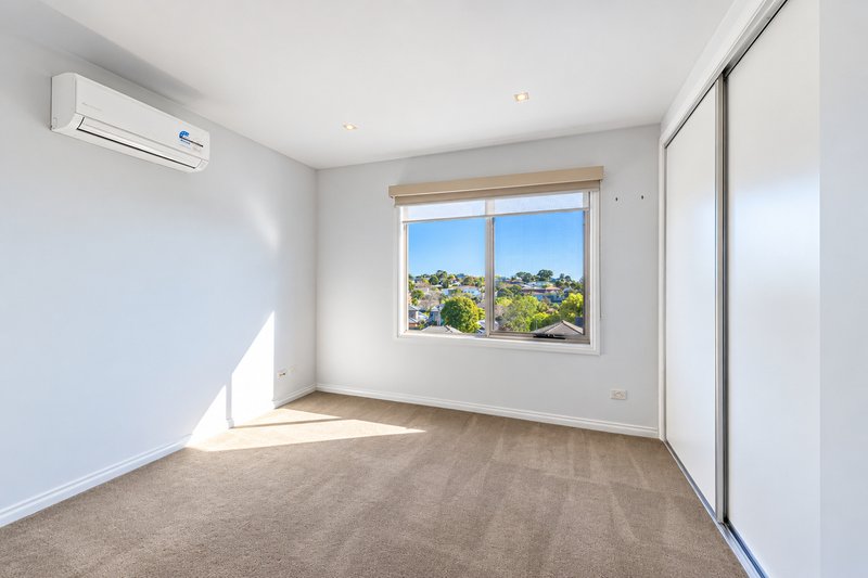 Photo - 3/9 Melinga Crescent, Chadstone VIC 3148 - Image 12