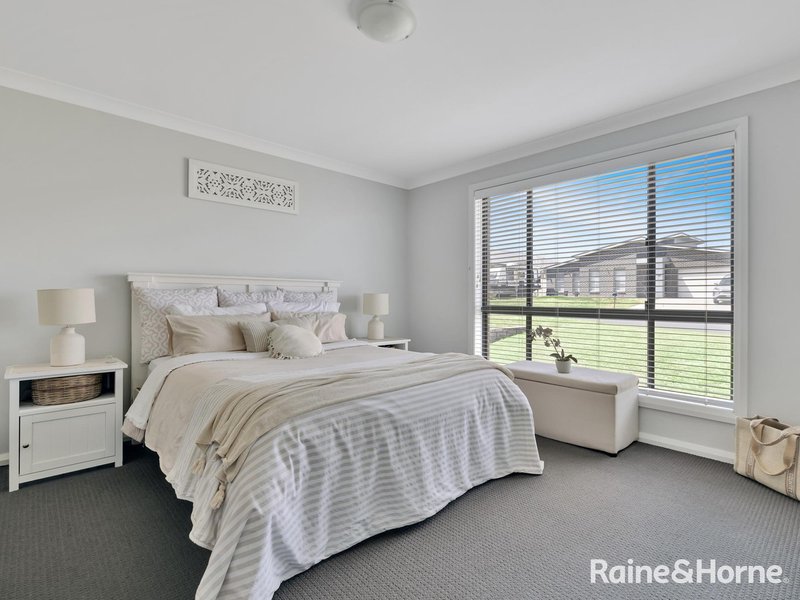 Photo - 39 Mendel Drive, Kelso NSW 2795 - Image 8