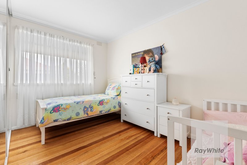 Photo - 39 Menzies Parade, Lalor VIC 3075 - Image 4