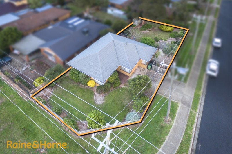 Photo - 39 Mitchells Lane, Sunbury VIC 3429 - Image 3