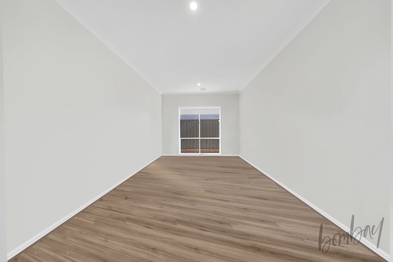 Photo - 39 Molesworth Crescent, Donnybrook VIC 3064 - Image 14