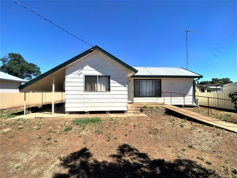 Photo - 39 Molesworth Street, Hillston NSW 2675 - Image 1