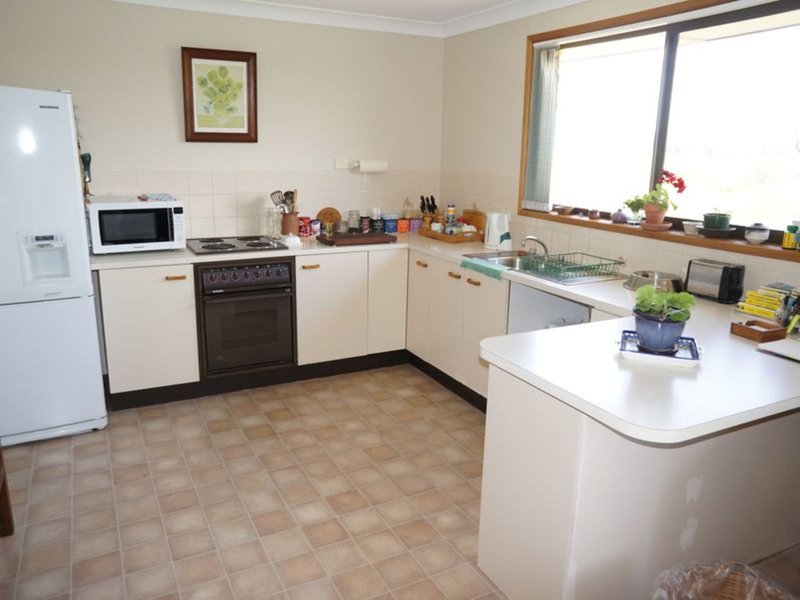 Photo - 39 Molong Road, Old Bar NSW 2430 - Image 5