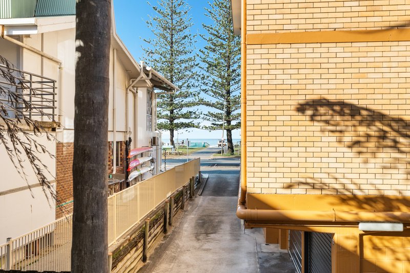 Photo - 3/9 Montana Road, Mermaid Beach QLD 4218 - Image 7