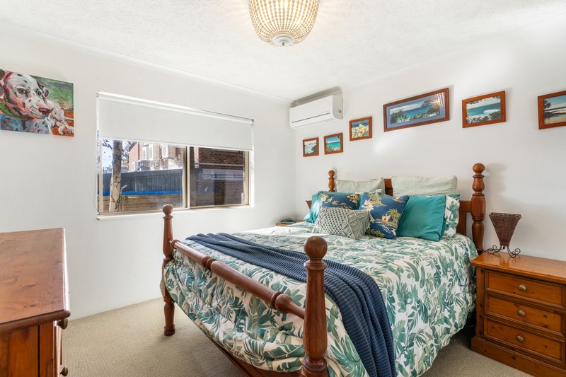 Photo - 3/9 Montana Road, Mermaid Beach QLD 4218 - Image 9