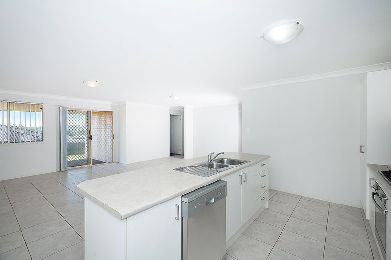 Photo - 39 Morisset Park Rd , Morisset Park NSW 2264 - Image 4