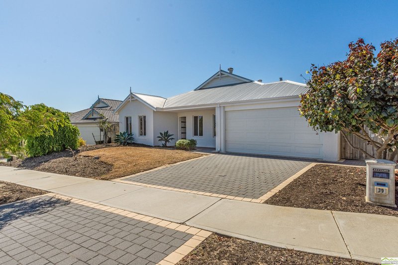 39 Mullins Way, Yanchep WA 6035