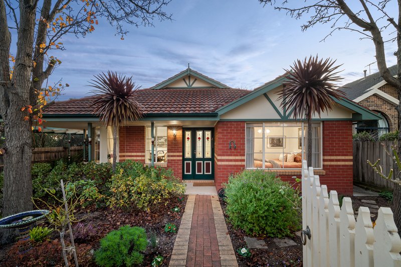 39 Murray Drive, Burwood VIC 3125