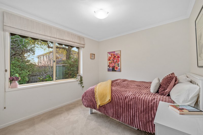 Photo - 39 Murray Drive, Burwood VIC 3125 - Image 7