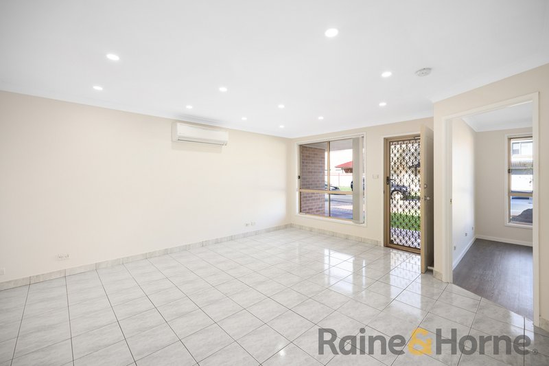 Photo - 39 Myrtle Street, Prestons NSW 2170 - Image 7