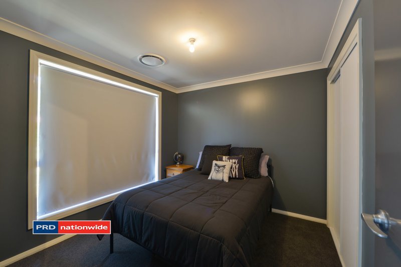 Photo - 39 Nowland Crescent, Tamworth NSW 2340 - Image 13