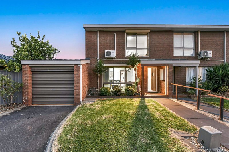 Photo - 39 Oakwood Drive, Keysborough VIC 3173 - Image 8