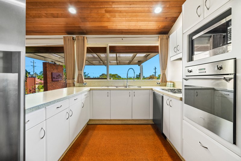 Photo - 39 Oleander Avenue, Baulkham Hills NSW 2153 - Image 6