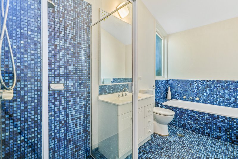 Photo - 39 Oleander Avenue, Baulkham Hills NSW 2153 - Image 10