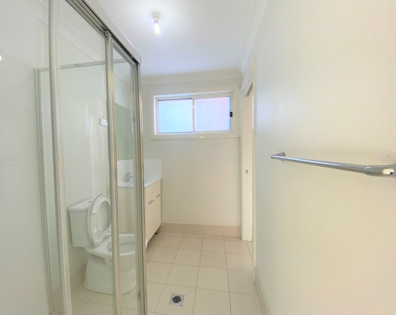 Photo - 39 Oramzi Road, Girraween NSW 2145 - Image 10