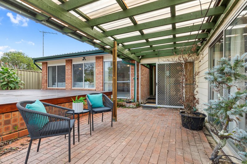 Photo - 39 Orana Crescent, Peakhurst Heights NSW 2210 - Image 9