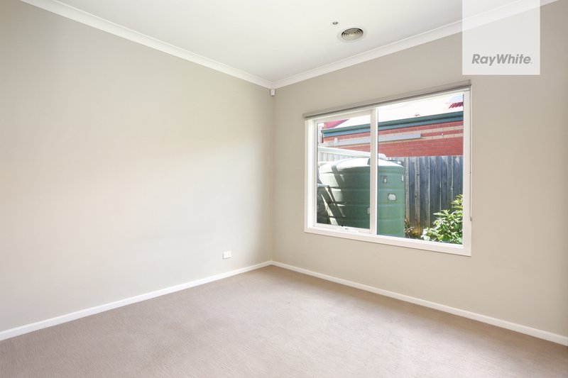 Photo - 3/9 Orient Grove, Brunswick VIC 3056 - Image 6