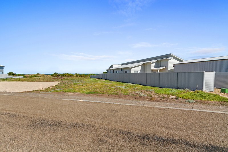 Photo - 39 Outlook Road, Black Point SA 5571 - Image 8