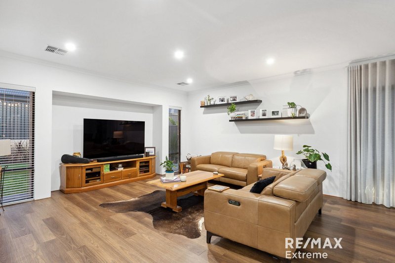 Photo - 39 Pandora Drive, Jindalee WA 6036 - Image 8