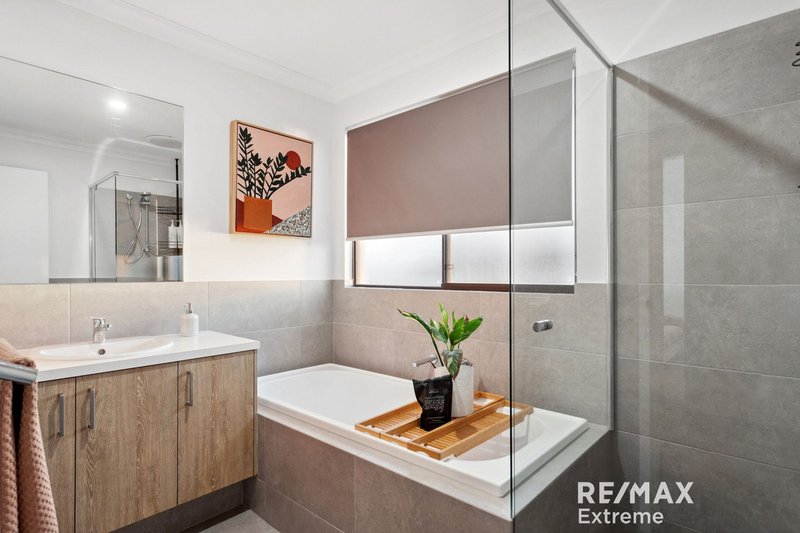 Photo - 39 Pandora Drive, Jindalee WA 6036 - Image 20