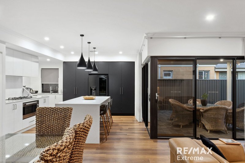 Photo - 39 Pandora Drive, Jindalee WA 6036 - Image 22