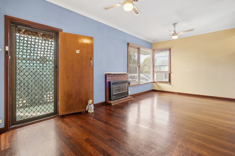 Photo - 39 Panton Crescent, Karrinyup WA 6018 - Image 5
