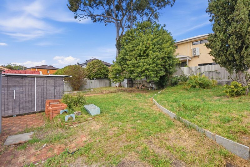 Photo - 39 Panton Crescent, Karrinyup WA 6018 - Image 16