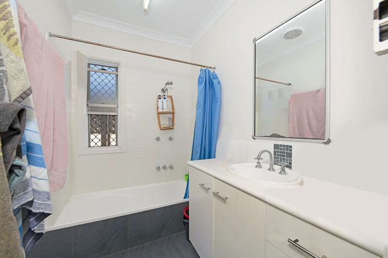 Photo - 39 Parker Street, Millbank QLD 4670 - Image 6