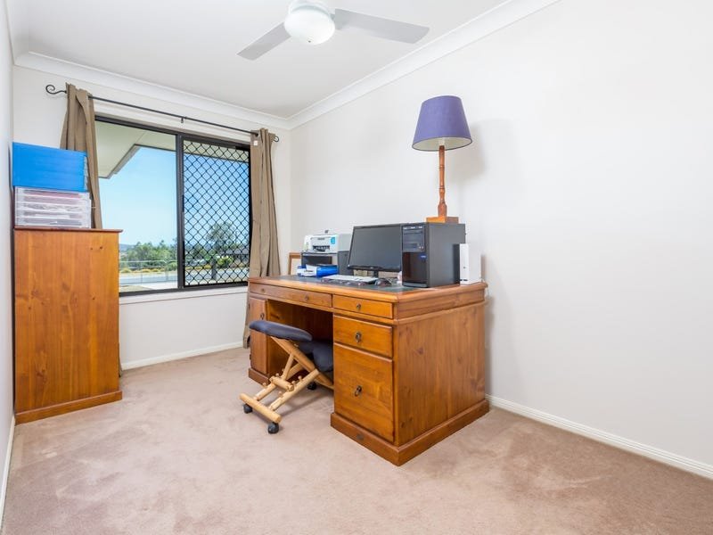 Photo - 39 Pat Slattery Place, Lowood QLD 4311 - Image 11