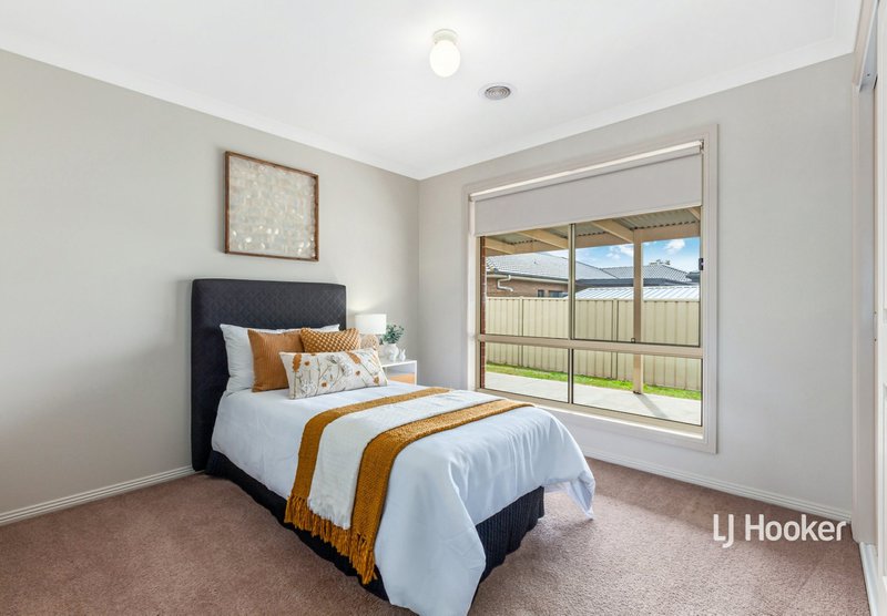 Photo - 39 Pauline Way, Kilmore VIC 3764 - Image 10