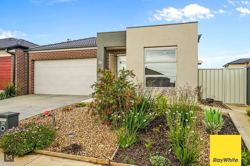 Photo - 39 Pauline Way, Tarneit VIC 3029 - Image 18